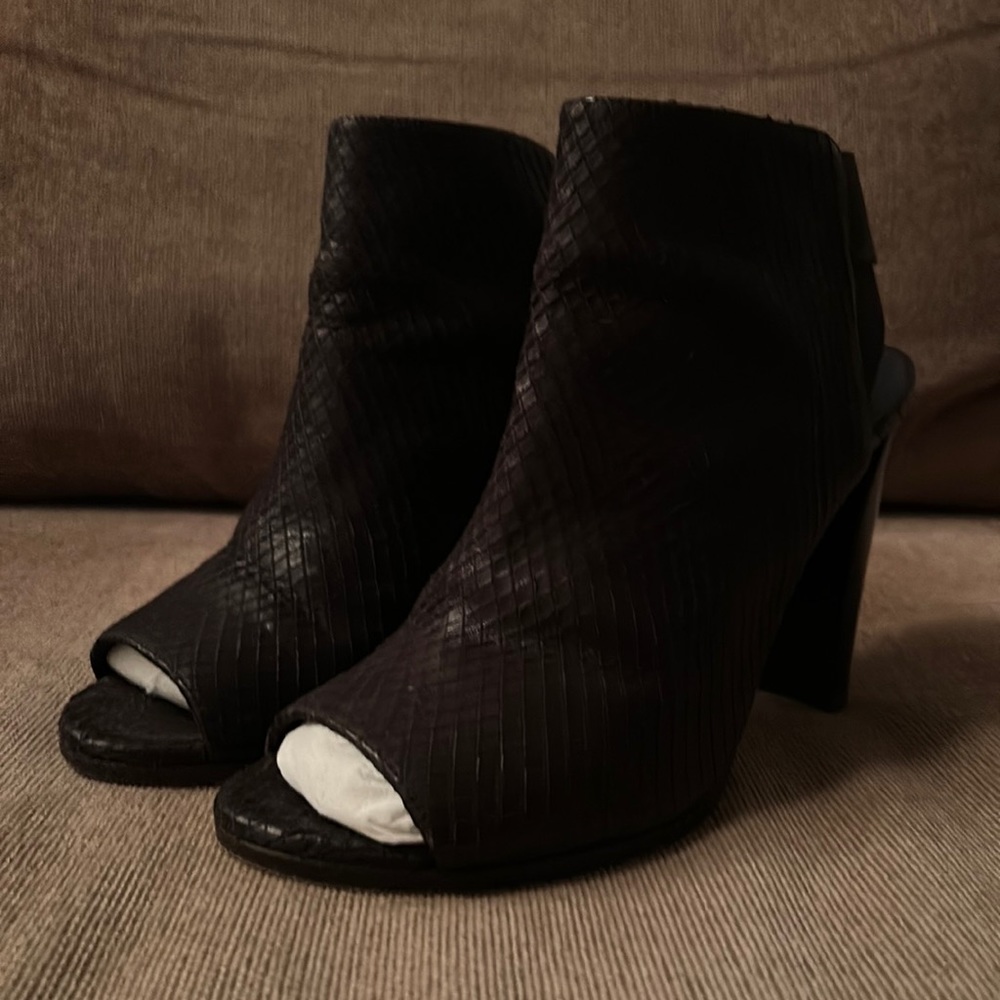 Stuart Weitzman Snake Heels